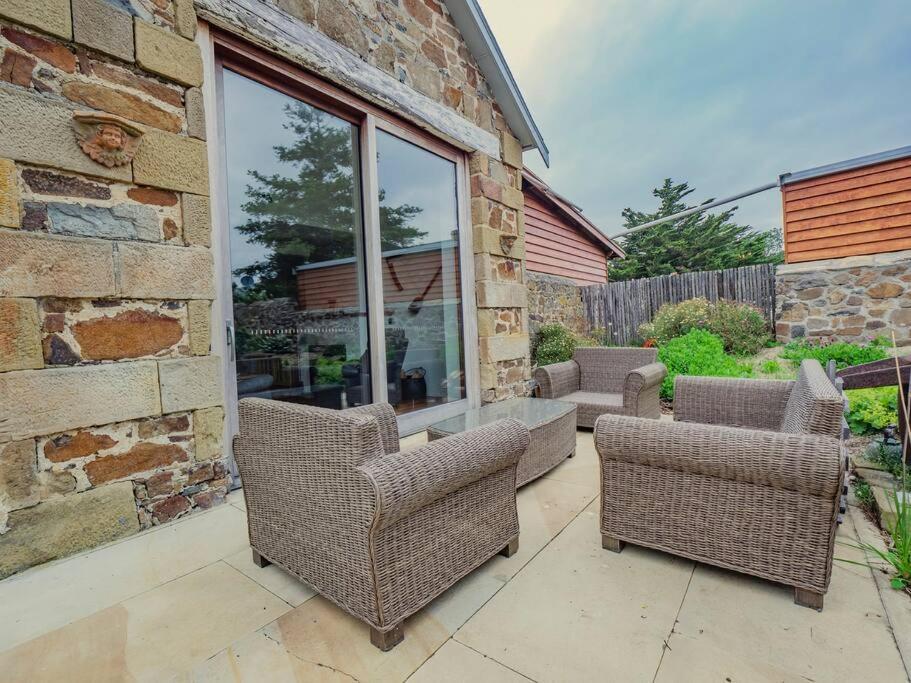 *Newly Relisted* Coach House At Lisdillon Vineyard Villa Little Swanport Buitenkant foto